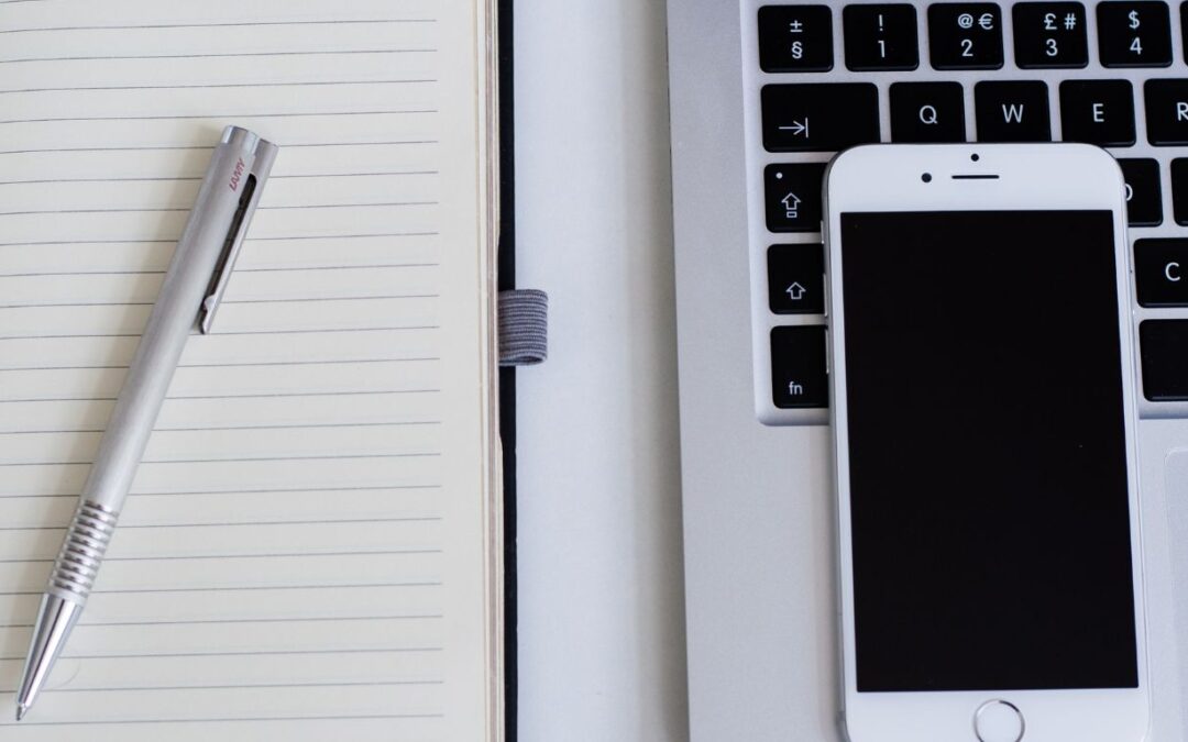 Boosting English Fluency: How One Topic a Month Builds Speaking Confidence